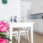 1 Bedroom Amazing In Ostend