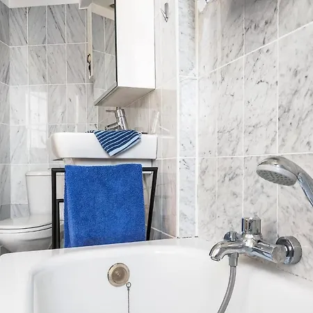 1 Bedroom Amazing In *